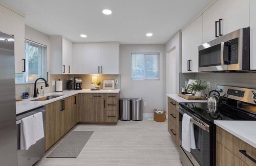 Dupont House | Hot Tub, Game Room, and Family Summer Relaxation!