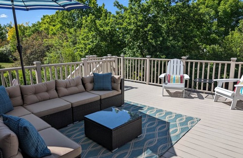 Broomfield House | Hot Tub + Gym + Workstations | Family Favorite