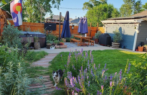 Elyria Swansea House | Hot Tub, Sauna and Cold Plunge, Pet-Friendly Garden Suite w/Private Relaxation