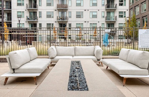 Hale Apartment | Ideal Congress Park 2BR w/ Gym & Pool, near shops & dining, by Blueground