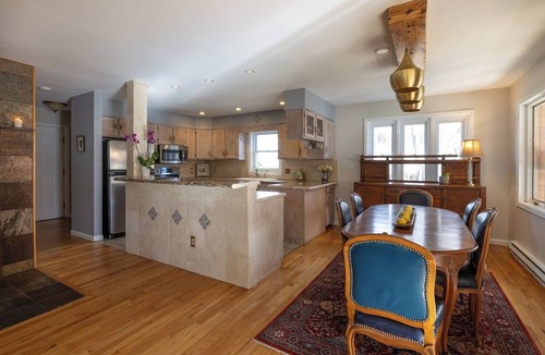 North Boulder House | Inviting 4-bedroom house w/BBQ grill, pool table and media room in North Boulder