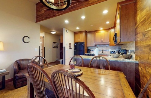 Copper Mountain Village Condo | Inviting mountain condo w/shared outdoor pool, WiFi, gas fireplace - near slopes