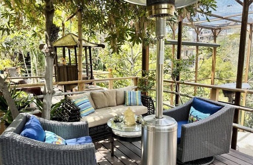 Hillcrest House | Jungle Vibe Estate: 4500' of decks, Aviary, Waterfalls, Koi Fish
