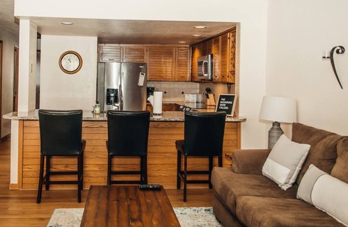 Mountain House Condo | Just Listed! Mountain views, 5 min walk to lifts, 2-bedroom condo in Keystone