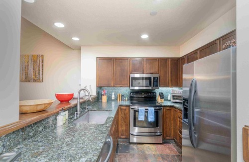 Mountain Village Condo | Kayenta 7-Curate Telluride, Perfect SkI In/Out, Lift 4, Hot Tub, Fireplace