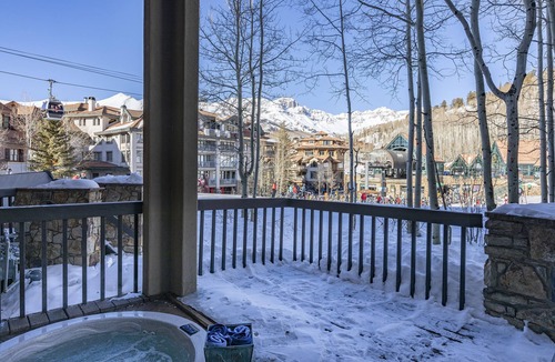 Mountain Village Condo | KAYENTA LODGE- Slopeside Condo in the Center of Mountain Village