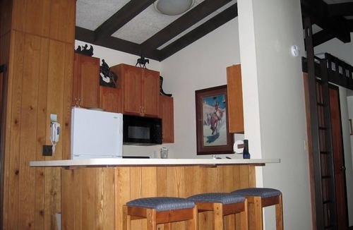 Mountain House Condo | Keystone Key Condo #2975 - Re-Opened for 2024-25 Skiing/Boarding ! Book Now.