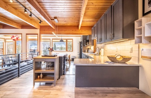 Keystone House | Keystone Townhome Close to Shuttle for Lifts & Short Walk to Lakeside Village