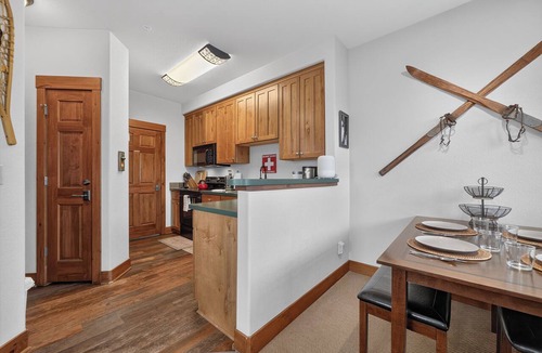 Silvercreek House | Kicking Horse Northstar #6-101 Ideal 1 bedroom private patio Granby Ranch
