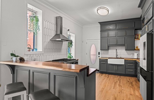 Highland House | La Casa Vallejo - 4BD Highlands Luxury, Sleeps 12 in the HEART of Denver