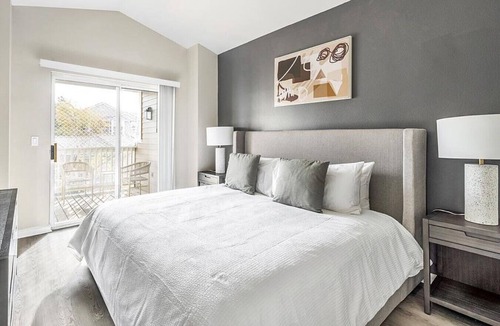 Westridge Apartment | Landing at The Bluffs at Highlands Ranch - 1 Bedroom in Westridge