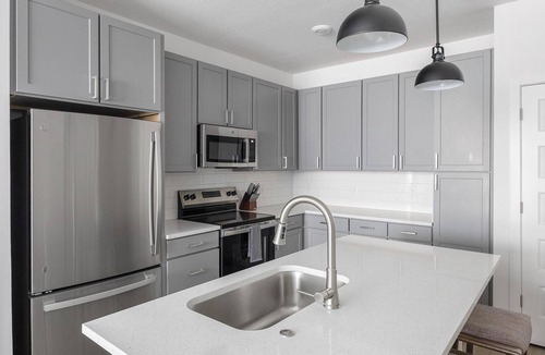 Broomfield Apartment | Landing | Beautiful 2BD, Gym, Yoga Studio
