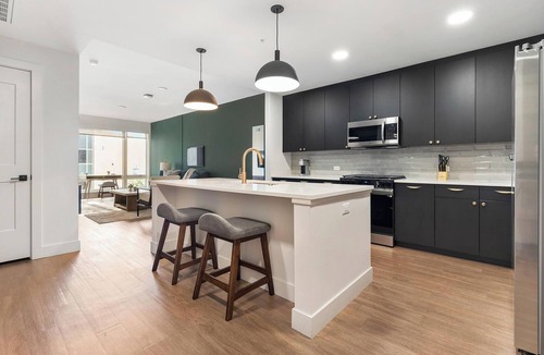 Uptown Apartment | Landing | Incredible 1BD, Rooftop Lounge, Gym