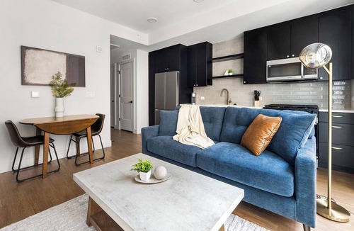 Uptown Apartment | Landing | Modern 1BD, Gym, Rooftop Lounge