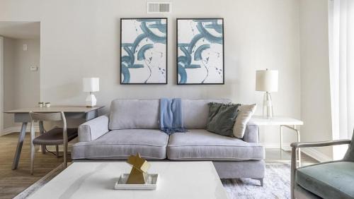 Rancho Oakey Apartment | Landing - Modern Apartment with Amazing Amenities (ID1315X602)