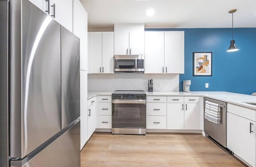 Civic Center Apartment | Landing | Stunning 1BD, Rooftop Lounge, Gym