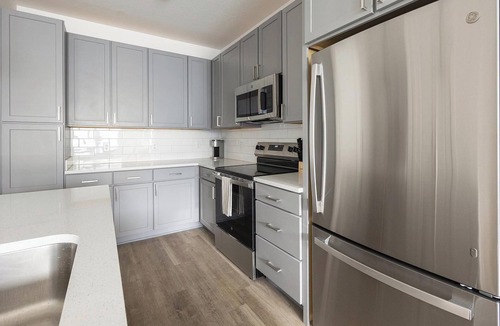 Broomfield Apartment | Landing | Stylish 2BD, Yoga Studio, Clubhouse