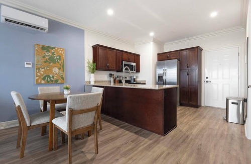 Johnstown Apartment | Landing | Stylish 2BD, Yoga Studio, Clubhouse