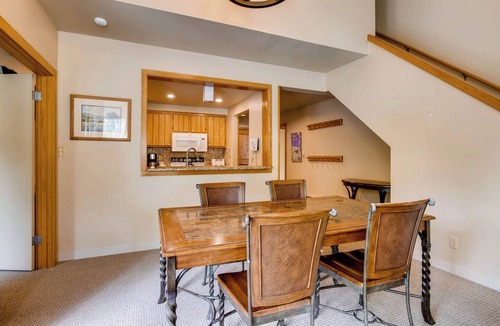 Lakeside Village Condo | Large 1400 ft² 3Br Condo in Lakeside Village-Kids Ski Free