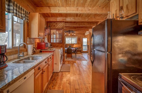 San Juan River Village Cabin | Last-Min Summer Escape! Book Jul/Aug Stay by 7/31, 15% Off