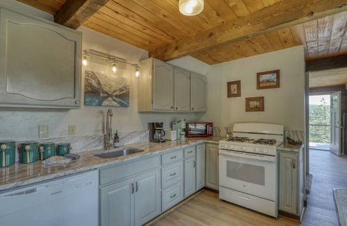 San Juan River Village House | Last-Min Summer Escape! Book Jul/Aug Stay by 7/31, 15% Off