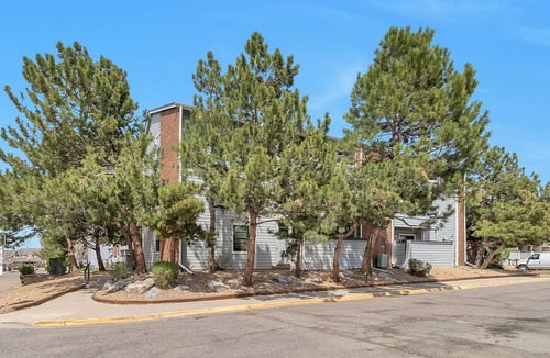 Aurora Condo | Laundry in unit, Artist Space, Central Location