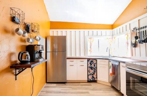 Palisade Cottage | Lavender Farm Cottage in Palisade Wine Country