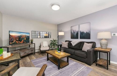 Old Town Condo | Lavender Suite | Relaxed, Walkable Old Town Stay