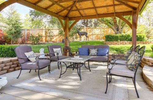 Columbine Apartment | Littleton Apt w/No Cleaning Fee near Chatfield!