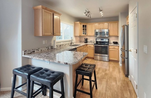 Southridge House | Littleton Home w/Deck - 24 Mi to Denver!