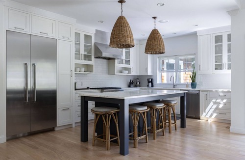 Jamestown House | Located the charming downtown village of Jamestown