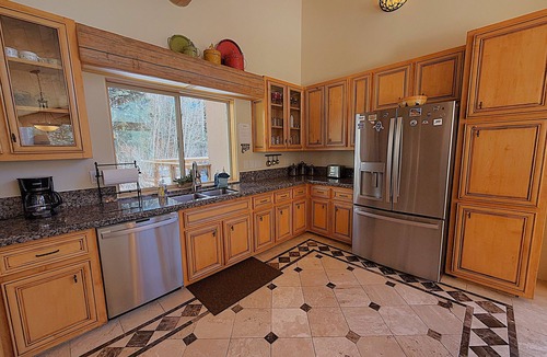 Columbine Lake Cabin | Lodge with Private Hot Tub, Pond, 2 Miles to Ski Resort