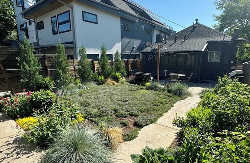Highland House | LoHi Luxury: Historic Charm, Secret Garden, Chef's Kitchen, Dog-friendly!