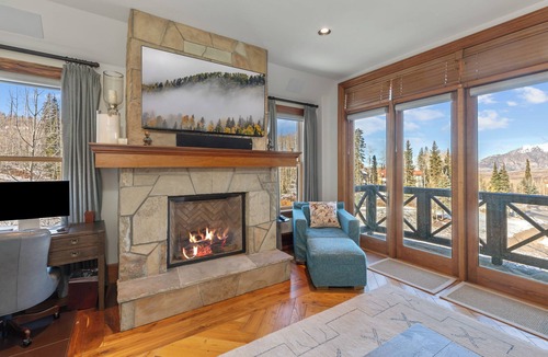 Mountain Village House | Lorian 4 Luxurious Ski-In Ski-Out Condo - 4Bd, 4.5Ba - Sleeps 12
