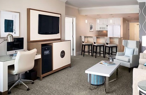 Mid Beach Hotel | Lounge By The Pool! 4 Spacious Units, Pets Allowed, Close to Miami Beach