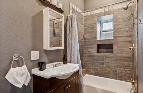 Lincoln Park House | Lovely 4 bedroom in perfect location