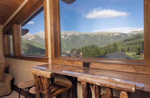 Copper Mountain House | Lumber Jack Lodge: 7BR Ski-In/Out Estate, Hot Tub, Elevator & Pool Table