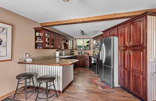 Mount Vernon Cabin | Lux Log cabin Golden, Events, Family gatherings, Red Rock concerts, skiing