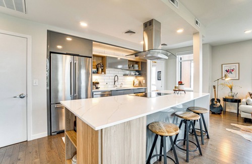 Fort Collins Condo | Luxe Condo on Linden St in Old Town Fort Collins