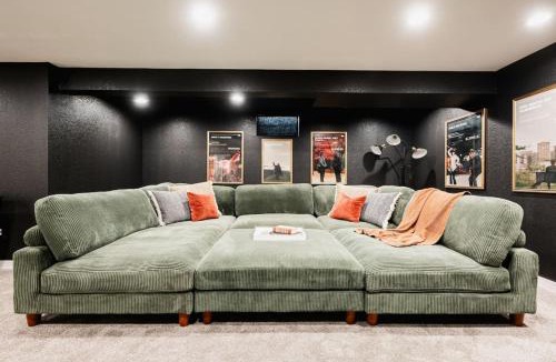 Allendale Area House | Luxe Home with Hot Tub Movie Roomn and Firepit Near Denver
