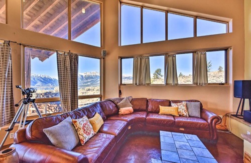 Twin Lakes House | Luxe Twin Lakes House w/Mountain & Lake Views!