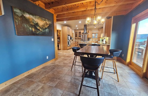 Twin Lakes House | Luxurious retreat with grand views of Twin Lakes and the Sawatch Mountain Range