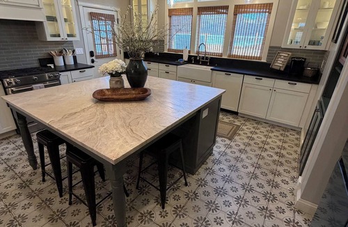 Canon City House | Luxuriously Restored Early American Farmhouse