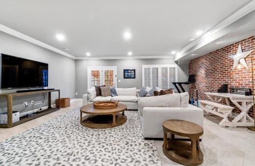 Arnold House | Luxury 3-Level Townhome Minutes to Annapolis