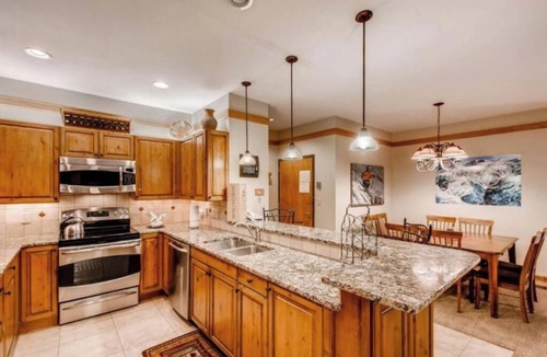 Mountain House Condo | Luxury 3BR ski-in, ski-out Chateaux condo w/hot tub and shuttle to River Run!
