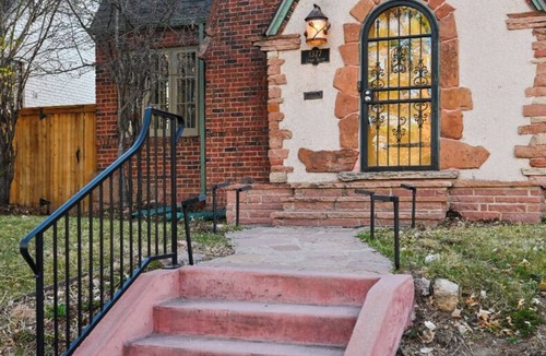 Hale House | Luxury and Charm on Cherry Street