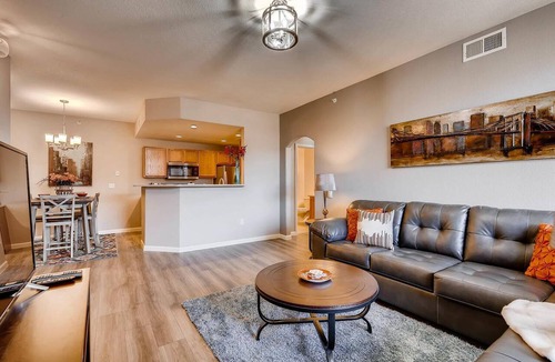 Englewood Condo | LUXURY FURNISHED CONDO, WHOLE FOODS, COSTCO, HOSPITALS, & CENTENNIAL AIRPORT