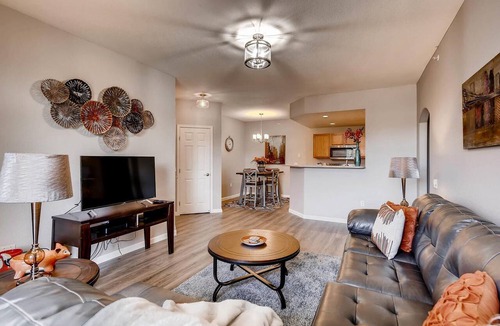 Englewood Condo | LUXURY FURNISHED CONDO, WHOLE FOODS, COSTCO, HOSPITALS, & CENTENNIAL AIRPORT