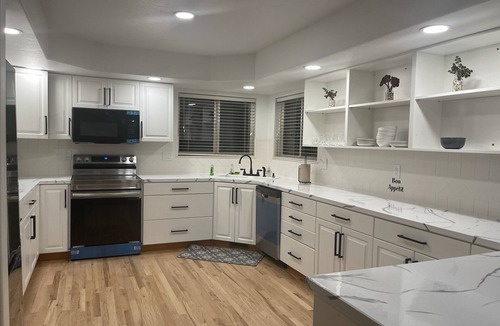 Greeley House | Luxury Home in Greeley - Huge Space -410O sq ft- 4 Bedr 4 bath
