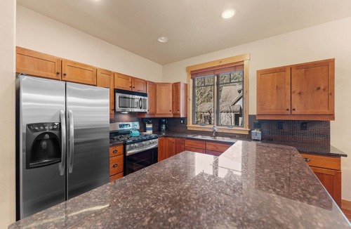 Keystone House | Luxury Keystone Townhome w/Gorgeous Views from Two Private Balconies!